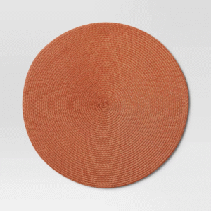 Threshold Polyround Charger, mantel individual redondo, color naranja, material plástico duradero, fácil de limpiar, ideal para decoración de mesa.
